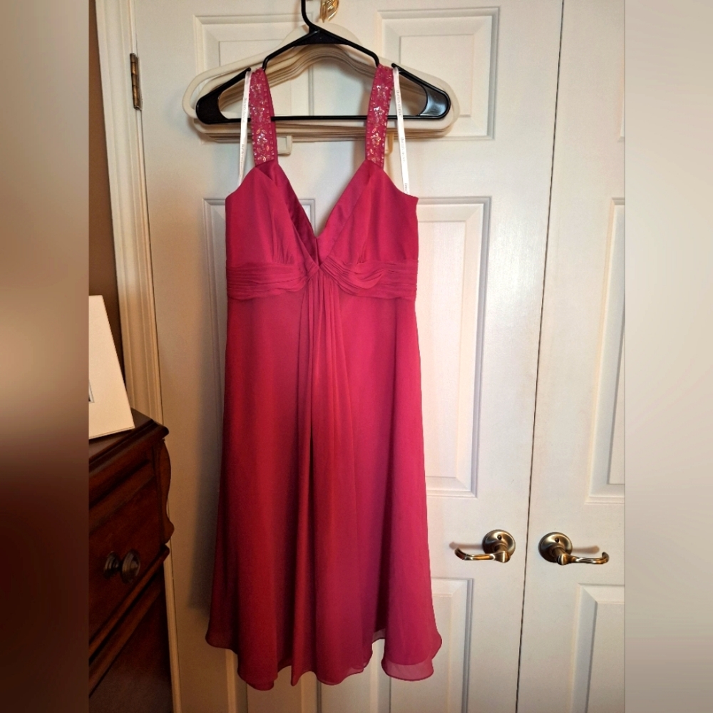 Dress - Picture 1 of 6
